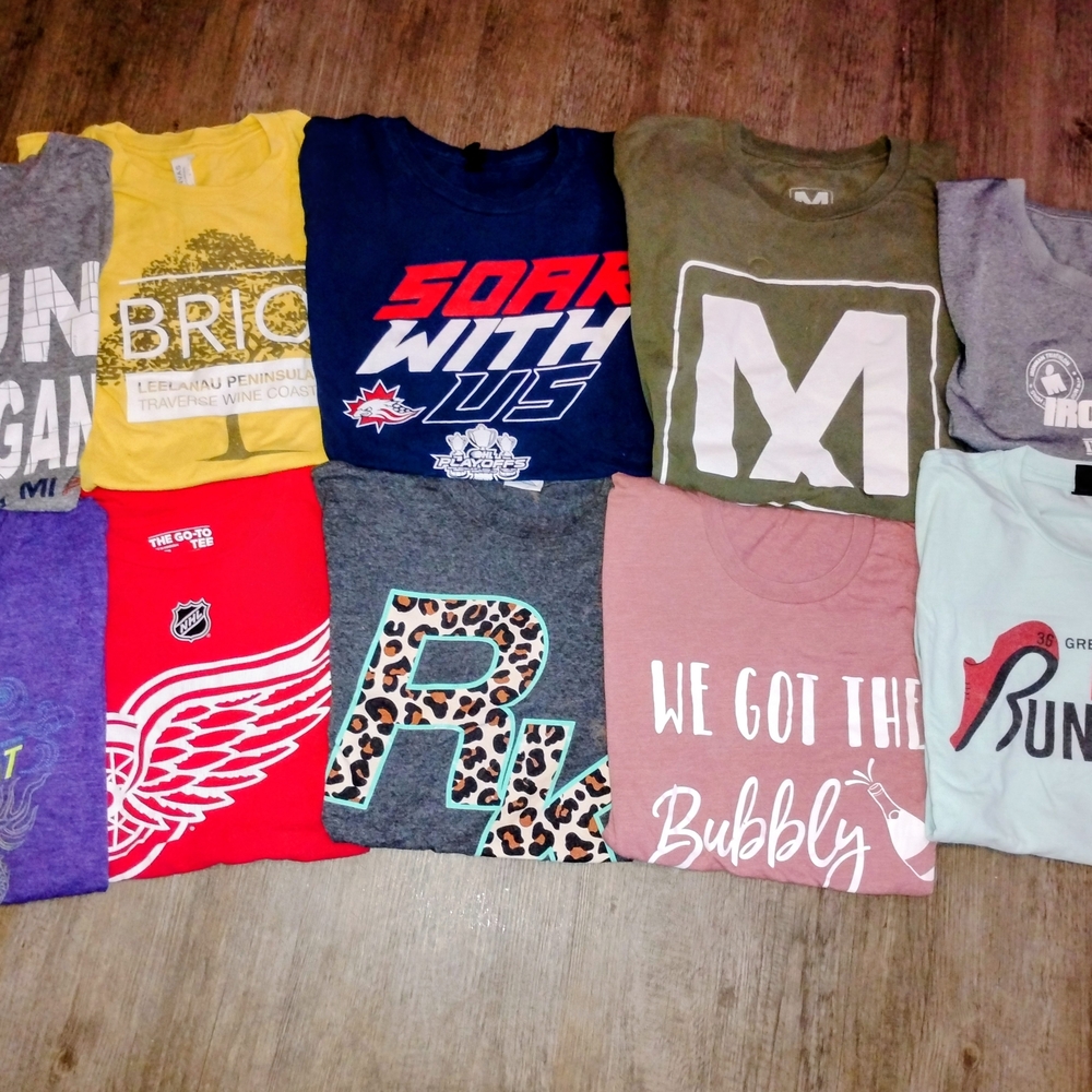 Women's Short Sleeve Graphic Tee -